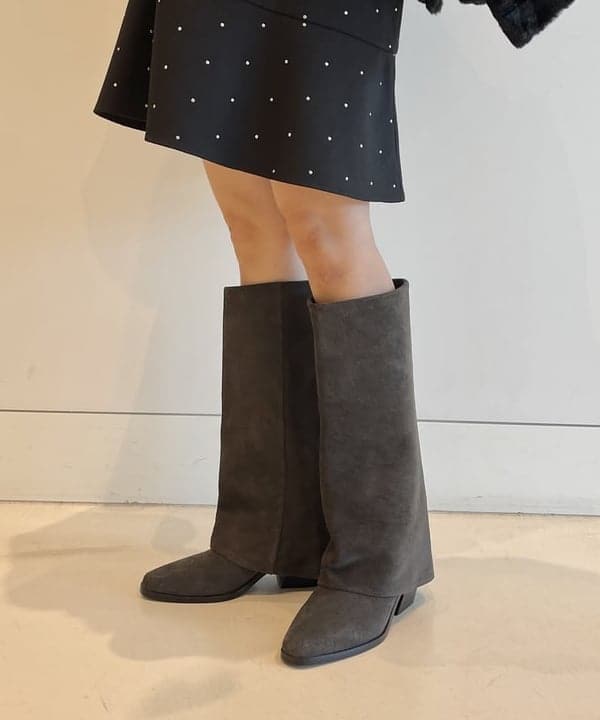 大木さんの「BEAMS WOMEN｜ドットプリント ミニ キャミワンピース」を使ったコーディネート