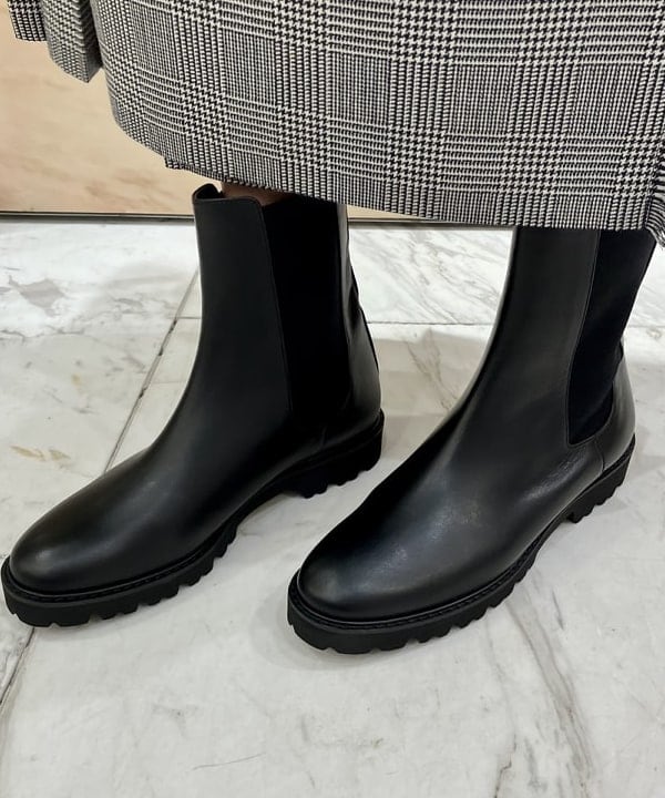 茂野 真楓さんの「BEAMS WOMEN｜ドライギャバジン ６ボタン ダブルジャケット」を使ったコーディネート