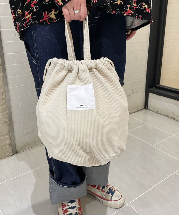 キラリさんの「BEAMS WOMEN｜12オンス デニム ペインター パンツ」を使ったコーディネート