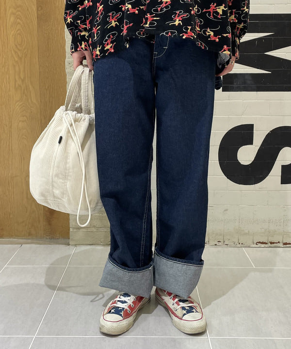 キラリさんの「BEAMS WOMEN｜12オンス デニム ペインター パンツ」を使ったコーディネート