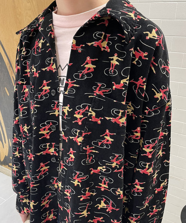 キラリさんの「BEAMS WOMEN｜12オンス デニム ペインター パンツ」を使ったコーディネート