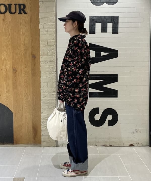キラリさんの「BEAMS WOMEN｜12オンス デニム ペインター パンツ」を使ったコーディネート