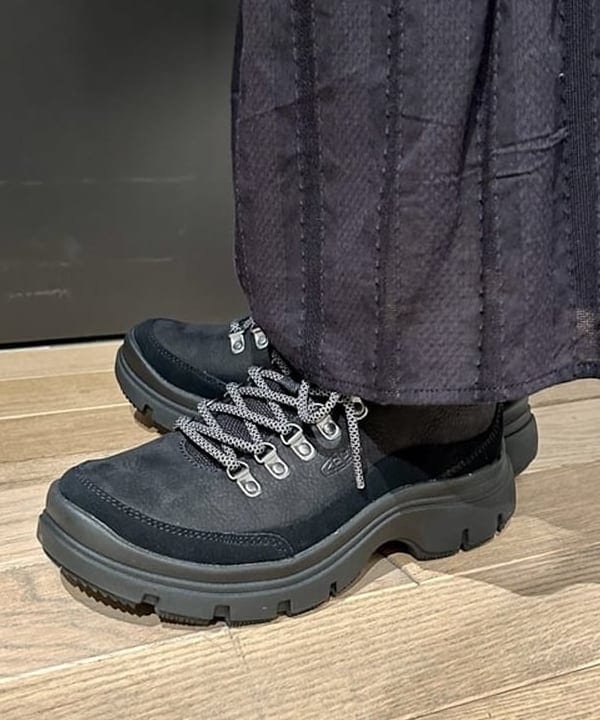 早川 萌子さんの「BEAMS WOMEN｜ワイドフィット リフレクター チェック フードシャツ」を使ったコーディネート