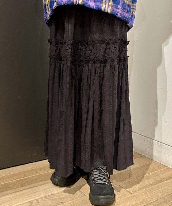 早川 萌子さんの「BEAMS WOMEN｜ワイドフィット リフレクター チェック フードシャツ」を使ったコーディネート