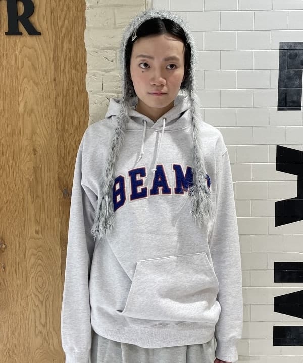 マツミヤさんの「BEAMS WOMEN｜BEAMS ベーシック フーディ」を使ったコーディネート