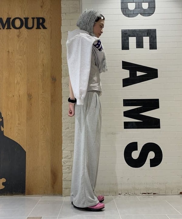 マツミヤさんの「BEAMS WOMEN｜BEAMS ベーシック フーディ」を使ったコーディネート