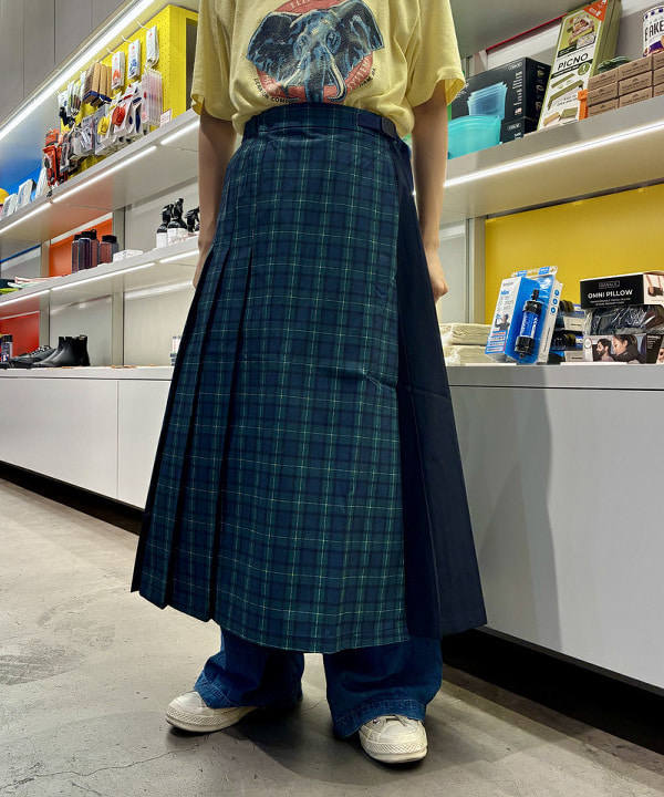 みりさんの「Traditional Weatherwear / パッカブル MALTON フードコート」を使ったコーディネート