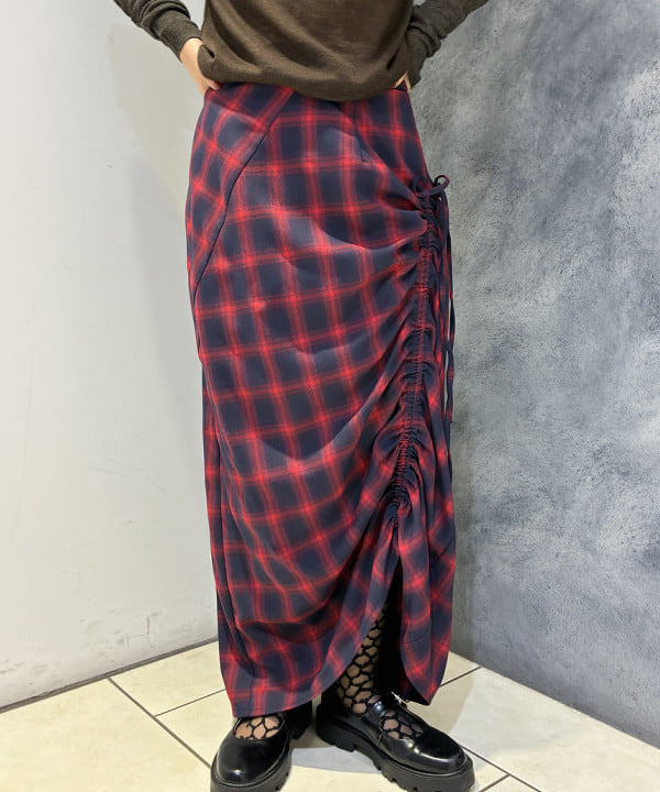 SAEさんの「BEAMS WOMEN｜チェック シャーリング タイトスカート」を使ったコーディネート