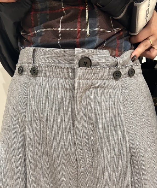 大槻 まひろさんの「BEAMS WOMEN｜TATRAS × Demi-Luxe BEAMS / 別注 KOSAVA セイル ファー ダウンジャケット」を使ったコーディネート