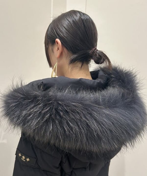 大槻 まひろさんの「BEAMS WOMEN｜TATRAS × Demi-Luxe BEAMS / 別注 KOSAVA セイル ファー ダウンジャケット」を使ったコーディネート