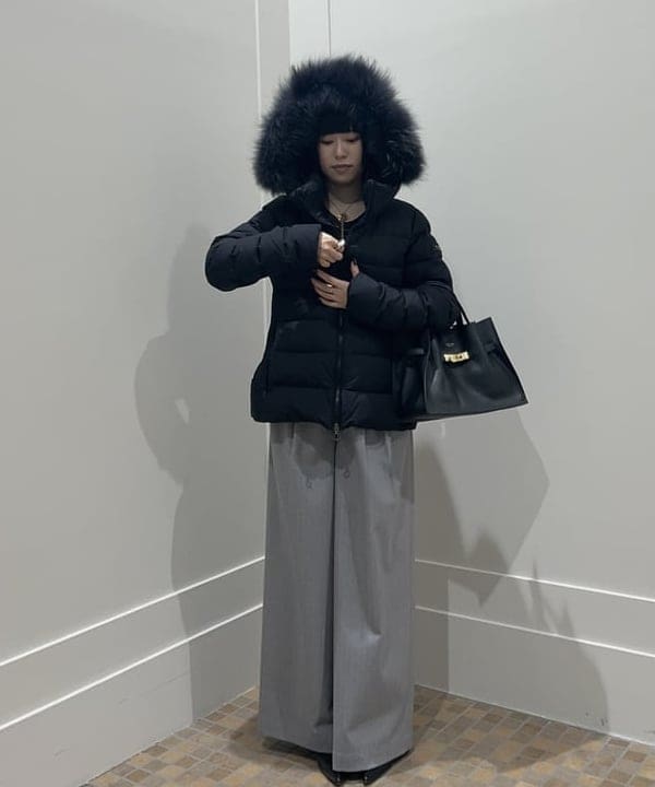 大槻 まひろさんの「BEAMS WOMEN｜TATRAS × Demi-Luxe BEAMS / 別注 KOSAVA セイル ファー ダウンジャケット」を使ったコーディネート
