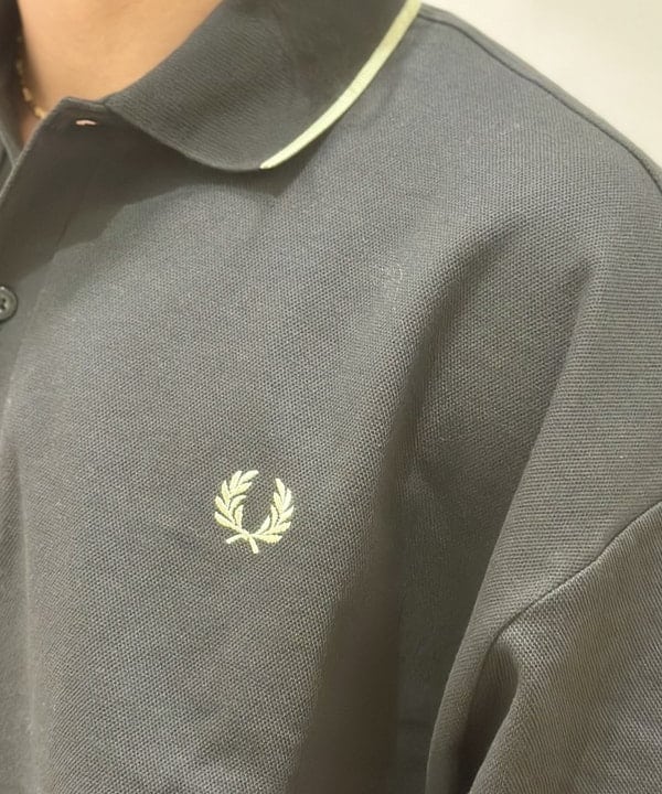 Kellyさんの「BEAMS WOMEN｜【別注】FRED PERRY / SINGLE TIP RELAX PIQUE TEXTURE SHIRT」を使ったコーディネート