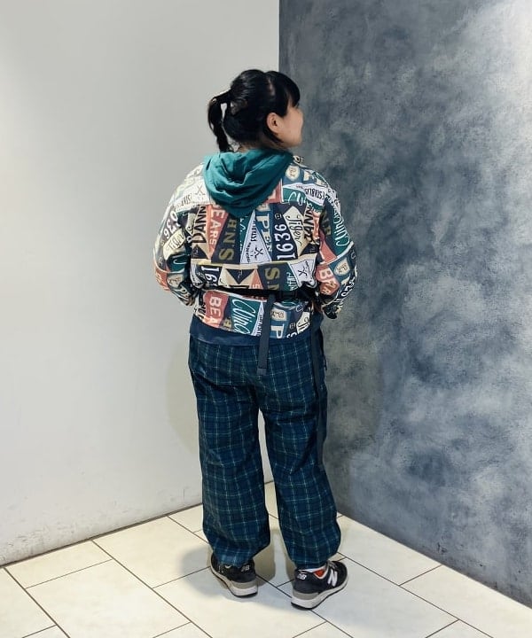 佐藤 歩さんの「BEAMS WOMEN｜【別注】Gramicci/ リップストップ スラックス」を使ったコーディネート