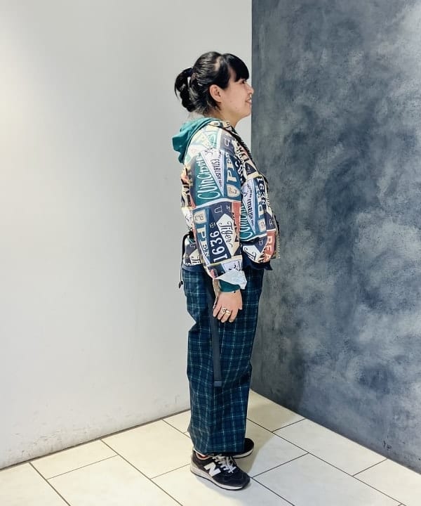 佐藤 歩さんの「BEAMS WOMEN｜【別注】Gramicci/ リップストップ スラックス」を使ったコーディネート