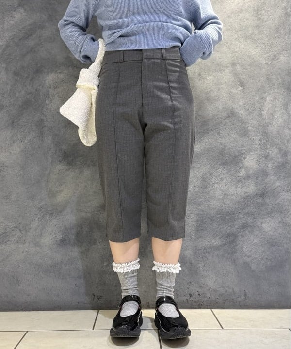 庭野 優紀さんの「BEAMS WOMEN｜リブ オフショルダー プルオーバー」を使ったコーディネート