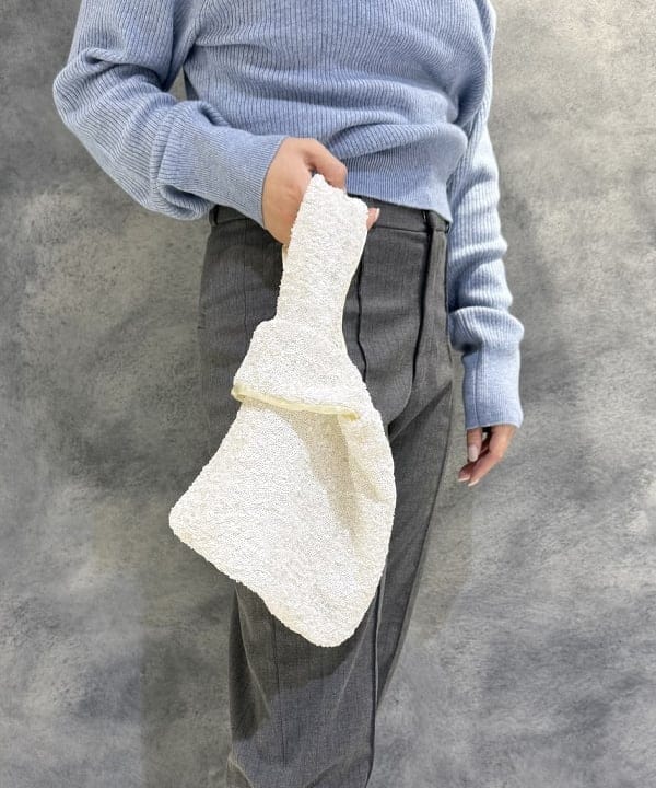 庭野 優紀さんの「BEAMS WOMEN｜リブ オフショルダー プルオーバー」を使ったコーディネート