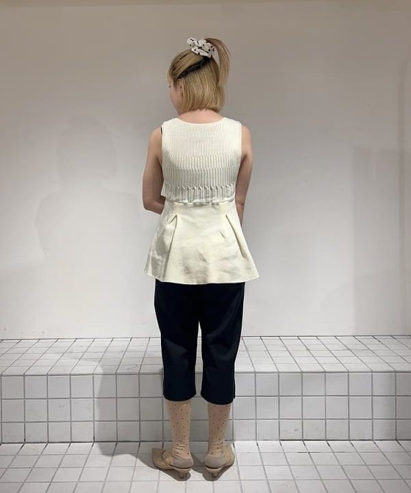 ナカノ アイさんの「BEAMS WOMEN｜RBS / リブ キリカエ ベスト」を使ったコーディネート