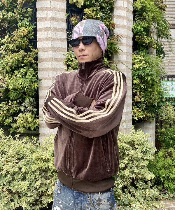 はるひむさんの「BEAMS WOMEN｜adidas / FB TT ベロア トラックトップ」を使ったコーディネート