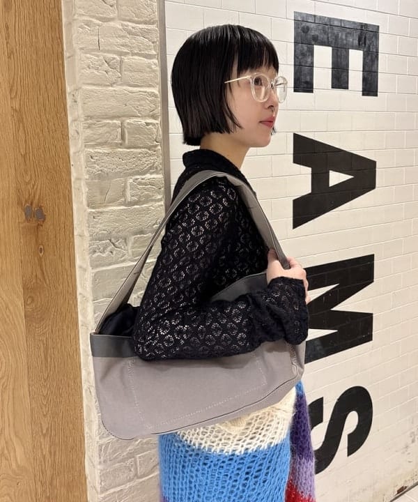 amaさんの「BEAMS WOMEN｜ニュースペーパーバッグ ミニ」を使ったコーディネート