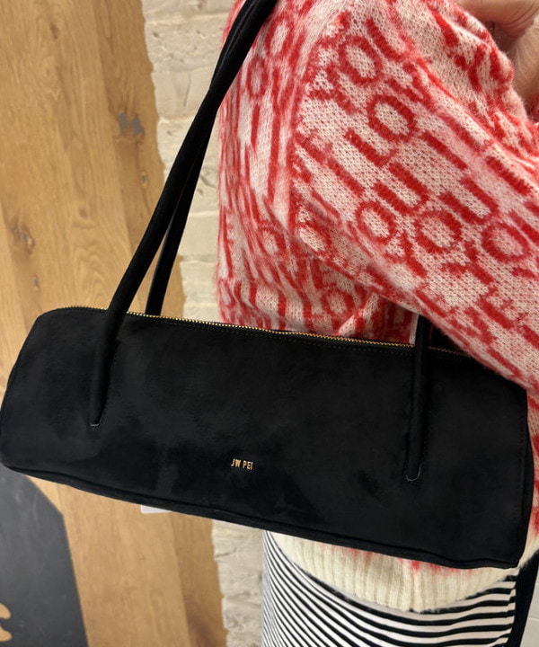 大石彩可さんの「BEAMS WOMEN｜【別注】PENNEY’S / シャギー ニット」を使ったコーディネート