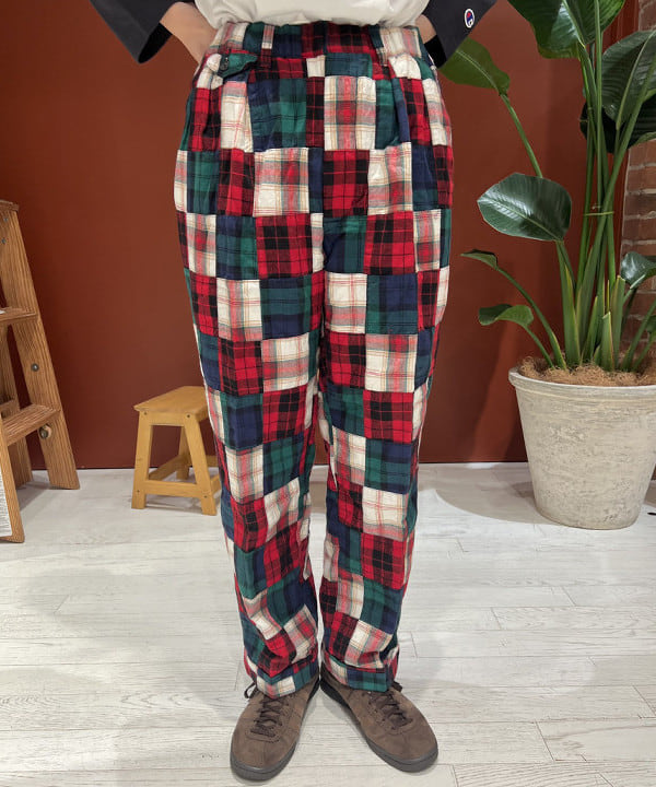 エノモト アミさんの「BEAMS WOMEN｜【別注】Champion / ミッキーマウス / フットボール Tシャツ」を使ったコーディネート