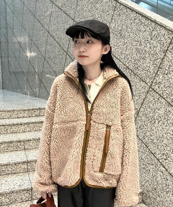 加歩さんの「BEAMS WOMEN｜UGG(R) for Ray BEAMS / MARLENE CONFETTI JACKET」を使ったコーディネート