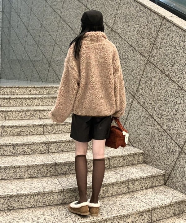 加歩さんの「BEAMS WOMEN｜UGG(R) for Ray BEAMS / MARLENE CONFETTI JACKET」を使ったコーディネート