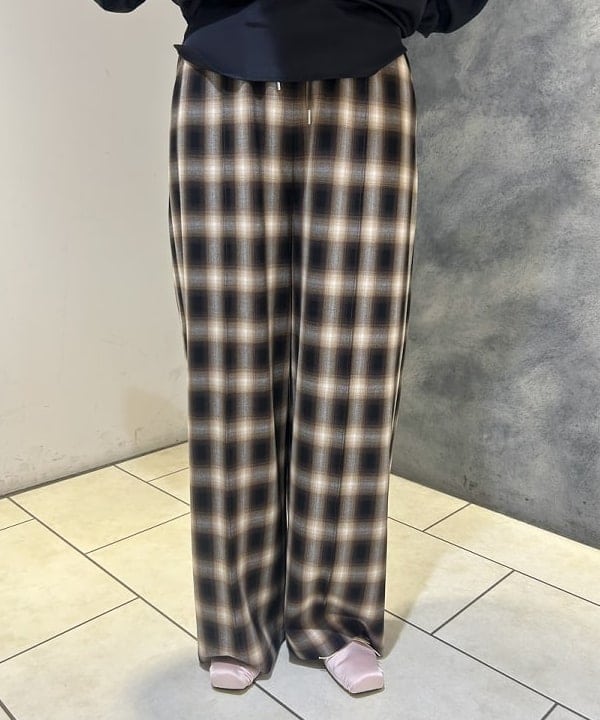 仙田 こころさんの「BEAMS WOMEN｜RBS / アーム タック ボートネック ブラウス」を使ったコーディネート