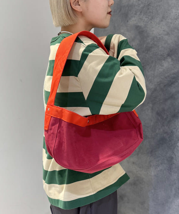 yokoyama shionさんの「BEAMS WOMEN｜【別注】LACOSTE / ボーダー ロングスリーブ Tシャツ」を使ったコーディネート