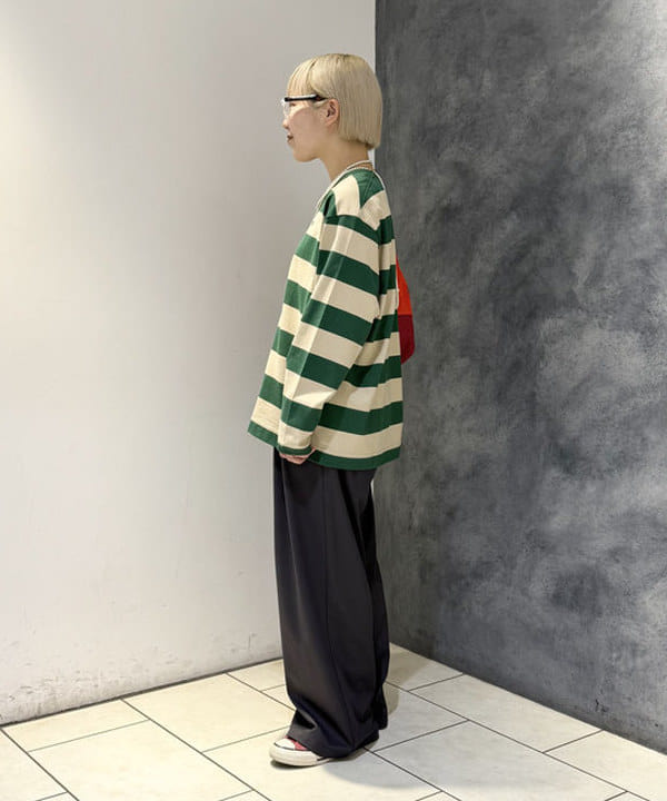 yokoyama shionさんの「BEAMS WOMEN｜【別注】LACOSTE / ボーダー ロングスリーブ Tシャツ」を使ったコーディネート