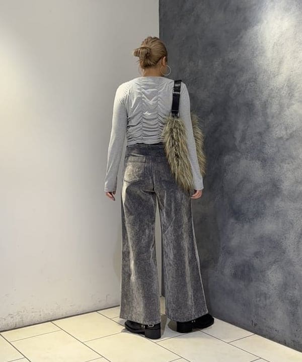 福田 まみさんの「BEAMS WOMEN｜リブ シャーリング カーディガン」を使ったコーディネート