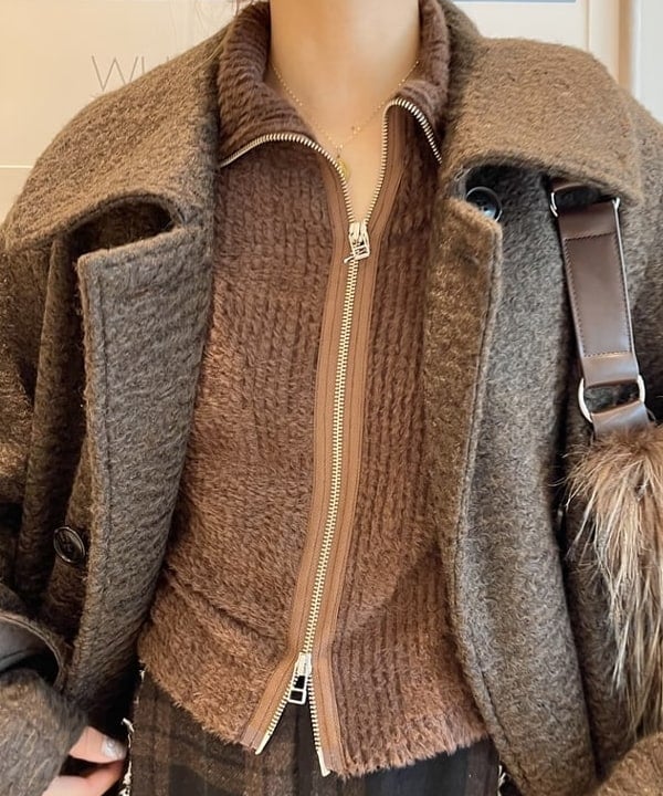 大木さんの「BEAMS WOMEN｜ロング ファー バッグ」を使ったコーディネート