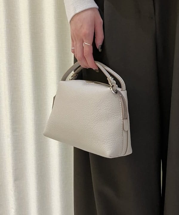 nodokaさんの「BEAMS WOMEN｜ポプリン 2タックパンツ」を使ったコーディネート