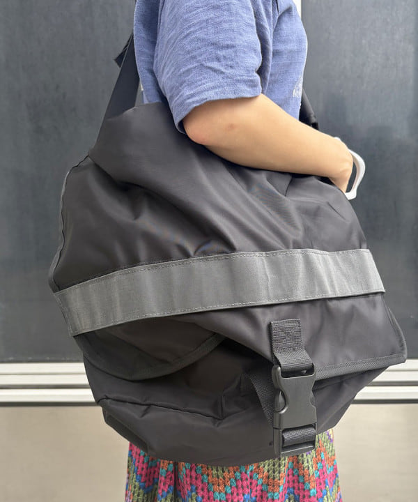 みりさんの「【別注】THE NORTH FACE PURPLE LABEL / マウンテン ウインド パーカ」を使ったコーディネート