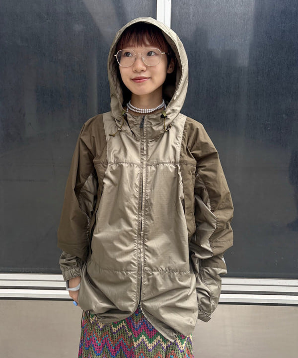 みりさんの「【別注】THE NORTH FACE PURPLE LABEL / マウンテン ウインド パーカ」を使ったコーディネート