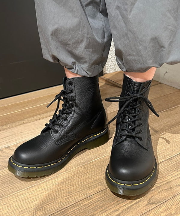 佐藤 亜美さんの「BEAMS WOMEN｜【別注】PENNEY&rsquo;S / シャギー ニット」を使ったコーディネート