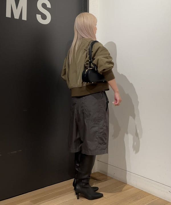 ando naoさんの「BEAMS WOMEN｜デタッチ スリーブ ミリタリー ブルゾン」を使ったコーディネート