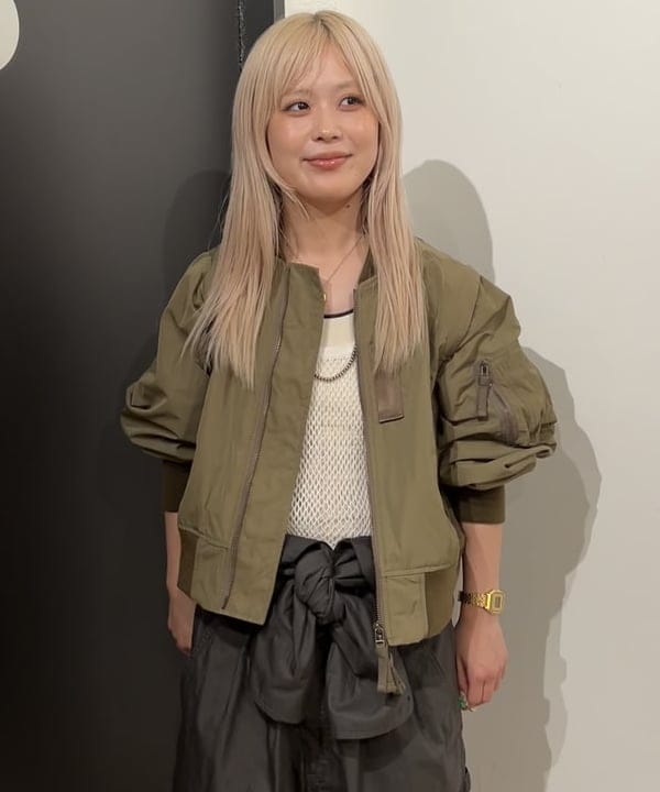 ando naoさんの「BEAMS WOMEN｜デタッチ スリーブ ミリタリー ブルゾン」を使ったコーディネート