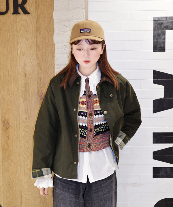 Joさんの「BEAMS WOMEN｜ユーロ ヴィンテージ フリル シャツ」を使ったコーディネート