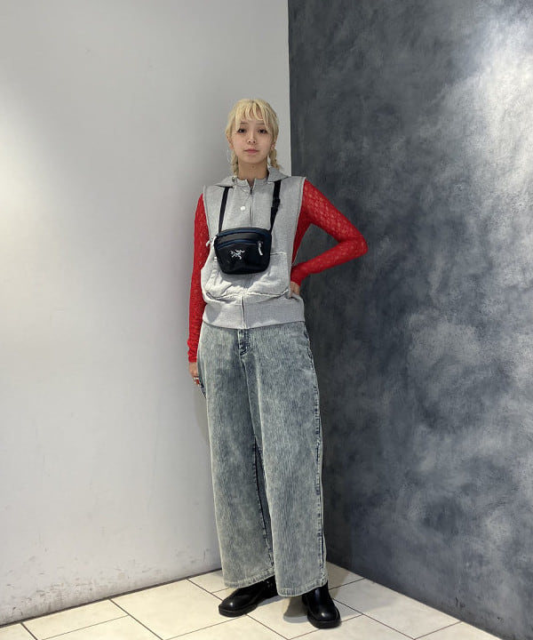 シマダリツコさんの「BEAMS WOMEN｜コーデュロイ 5ポケット ワイド パンツ」を使ったコーディネート