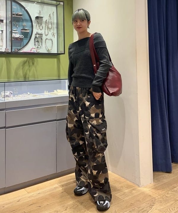 ゆいさんの「BEAMS WOMEN｜リブ オフショルダー プルオーバー」を使ったコーディネート