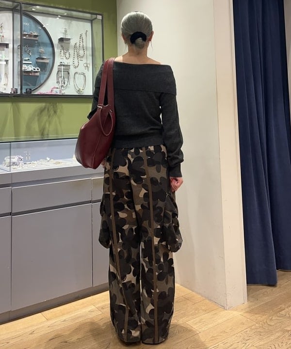 ゆいさんの「BEAMS WOMEN｜リブ オフショルダー プルオーバー」を使ったコーディネート