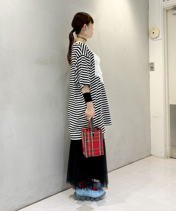 りかちょび/岸本梨佳さんの「BEAMS WOMEN｜チュール キリカエ ティアード スカート」を使ったコーディネート