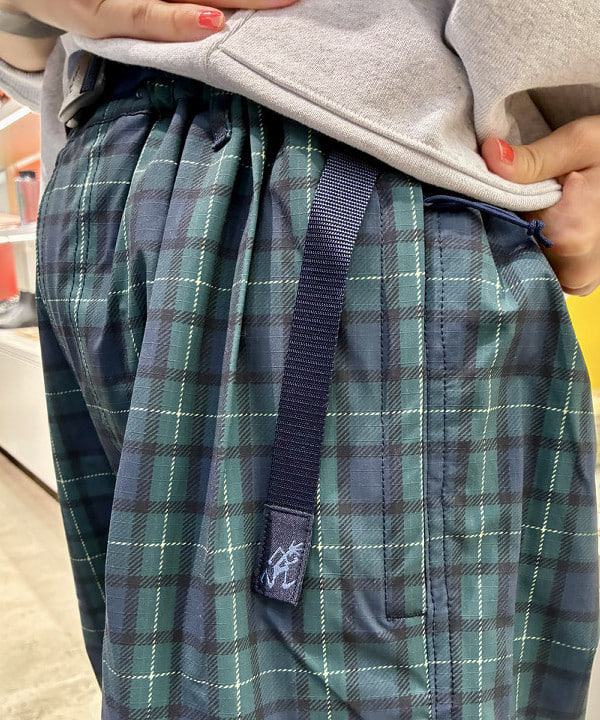 みりさんの「サイドポケット クルーネック スウェット」を使ったコーディネート