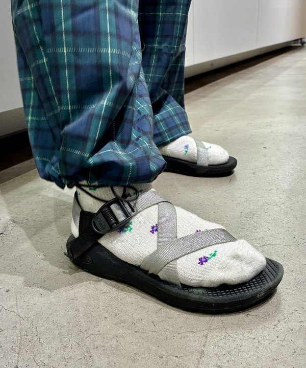 みりさんの「サイドポケット クルーネック スウェット」を使ったコーディネート