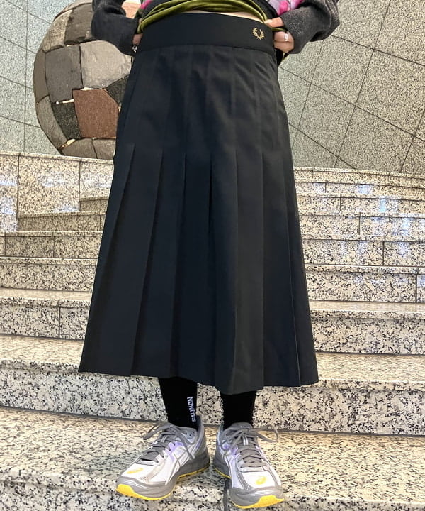 まゆちゃんさんの「BEAMS WOMEN｜リブ オフショルダー プルオーバー」を使ったコーディネート