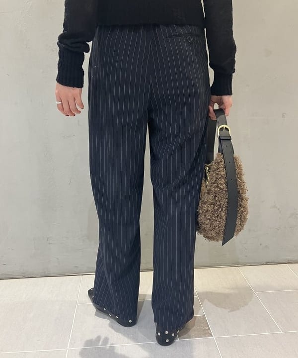 中平 あみさんの「BEAMS WOMEN｜AK+1 / ポロカラーショート カーディガン」を使ったコーディネート