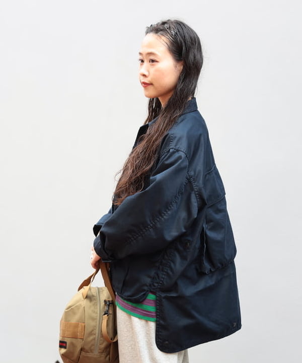 清水 彩乃さんの「BEAMS WOMEN｜シャンブレー ギャバ ショート フィッシング ジャケット」を使ったコーディネート