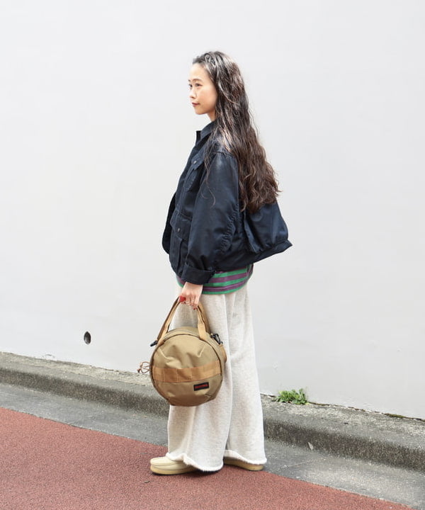 清水 彩乃さんの「BEAMS WOMEN｜シャンブレー ギャバ ショート フィッシング ジャケット」を使ったコーディネート