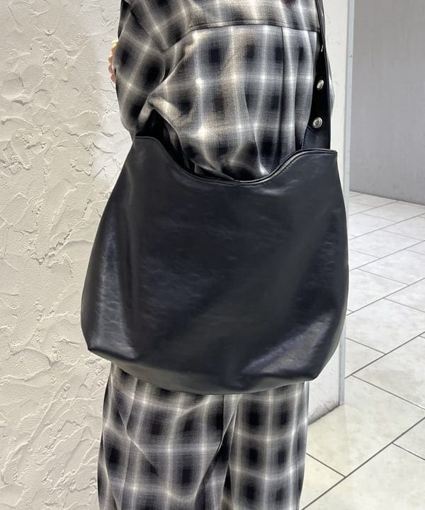 星野 真依さんの「BEAMS WOMEN｜オンブレチェック ワイド パンツ」を使ったコーディネート